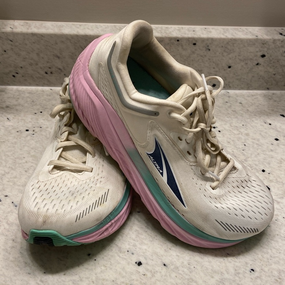 Via Olympus Altra running walking shoe